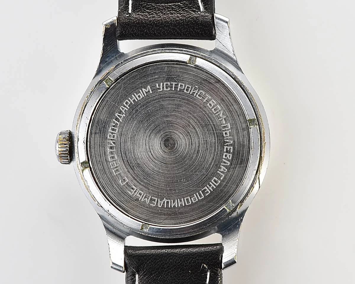 Excellent vintage Soviet Mayak mechanical watch from the 3rd quarter of 1956