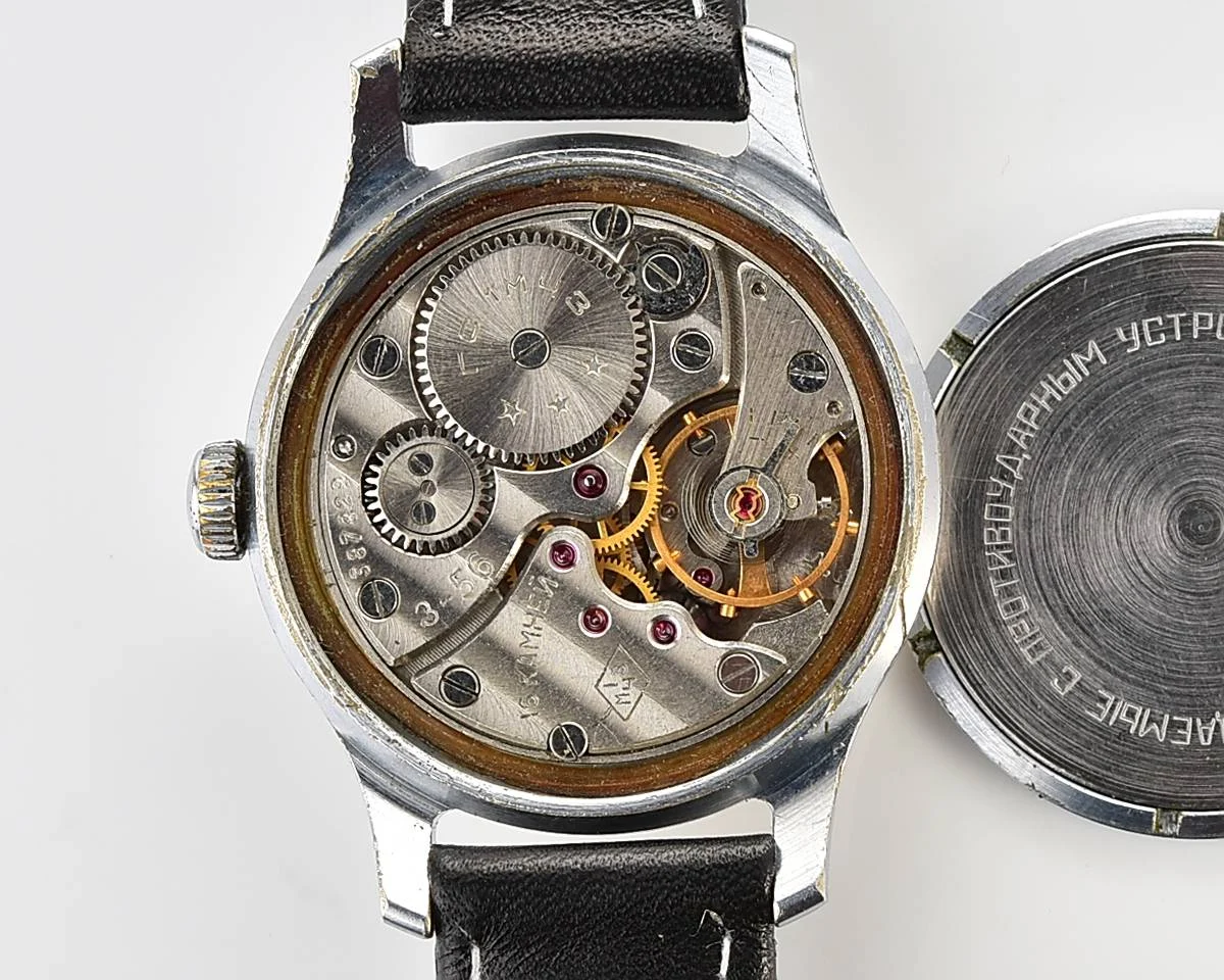 Excellent vintage Soviet Mayak mechanical watch from the 3rd quarter of 1956