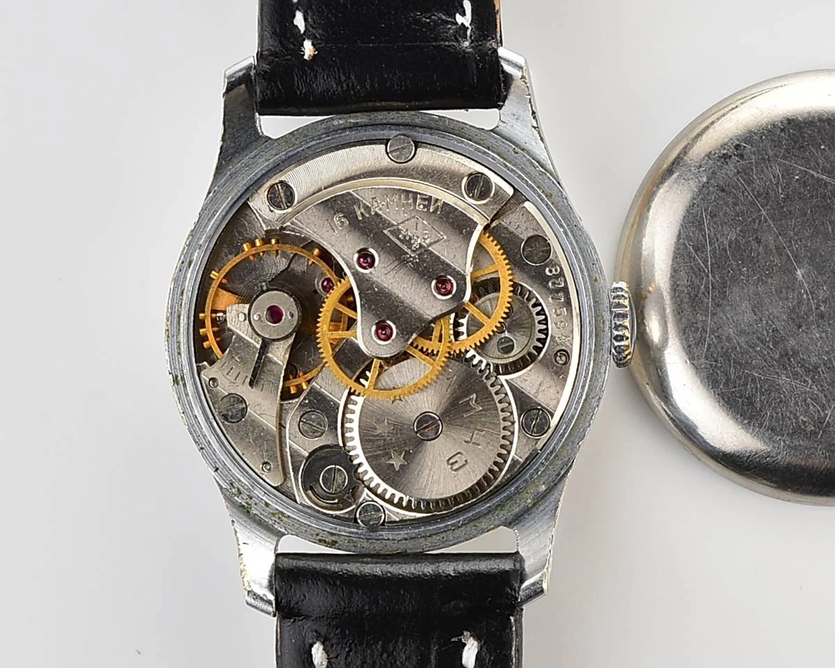 Excellent Moskva Soviet vintage mechanical watch