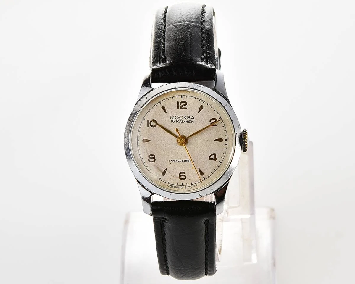 Excellent Moskva Soviet vintage mechanical watch