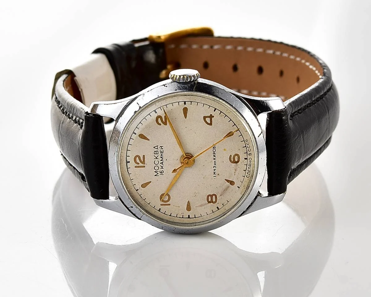 Excellent Moskva Soviet vintage mechanical watch