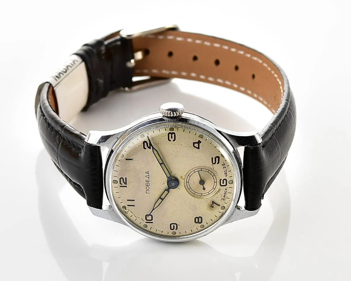 Vintage Soviet mechanical Pobeda watch, 2MChZ from 2nd quarter 1958!