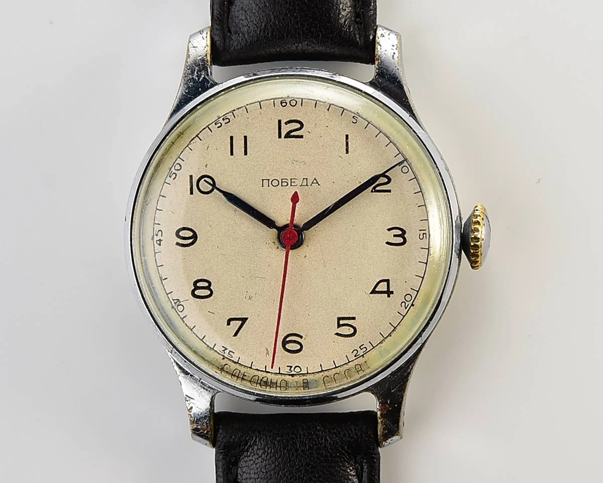 Excellent vintage Soviet Pobeda watch with central second hand, 1MChZ, 3rd quarter of 1957