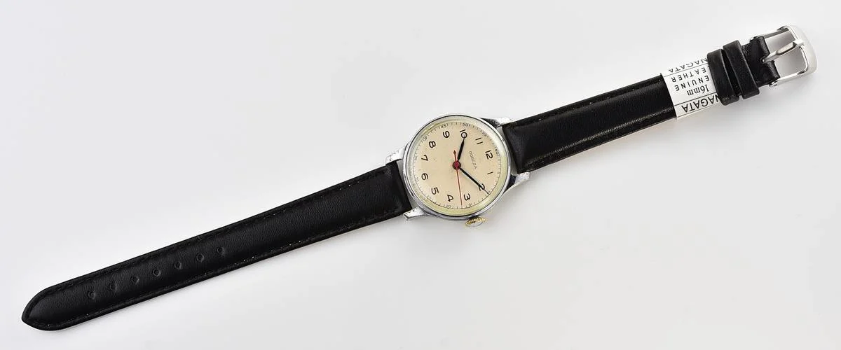 Excellent vintage Soviet Pobeda watch with central second hand, 1MChZ, 3rd quarter of 1957