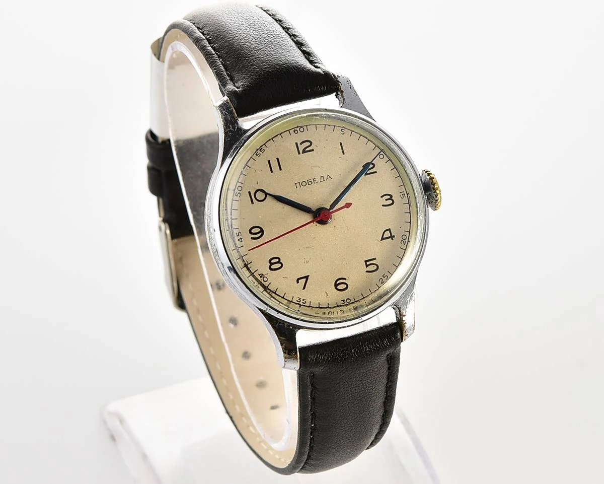 Excellent vintage Soviet Pobeda watch with central second hand, 1MChZ, 3rd quarter of 1957