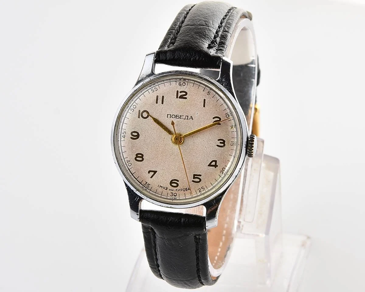 Vintage Soviet Pobeda watch with central second hand, 1MChZ, from the 1st quarter of 1957