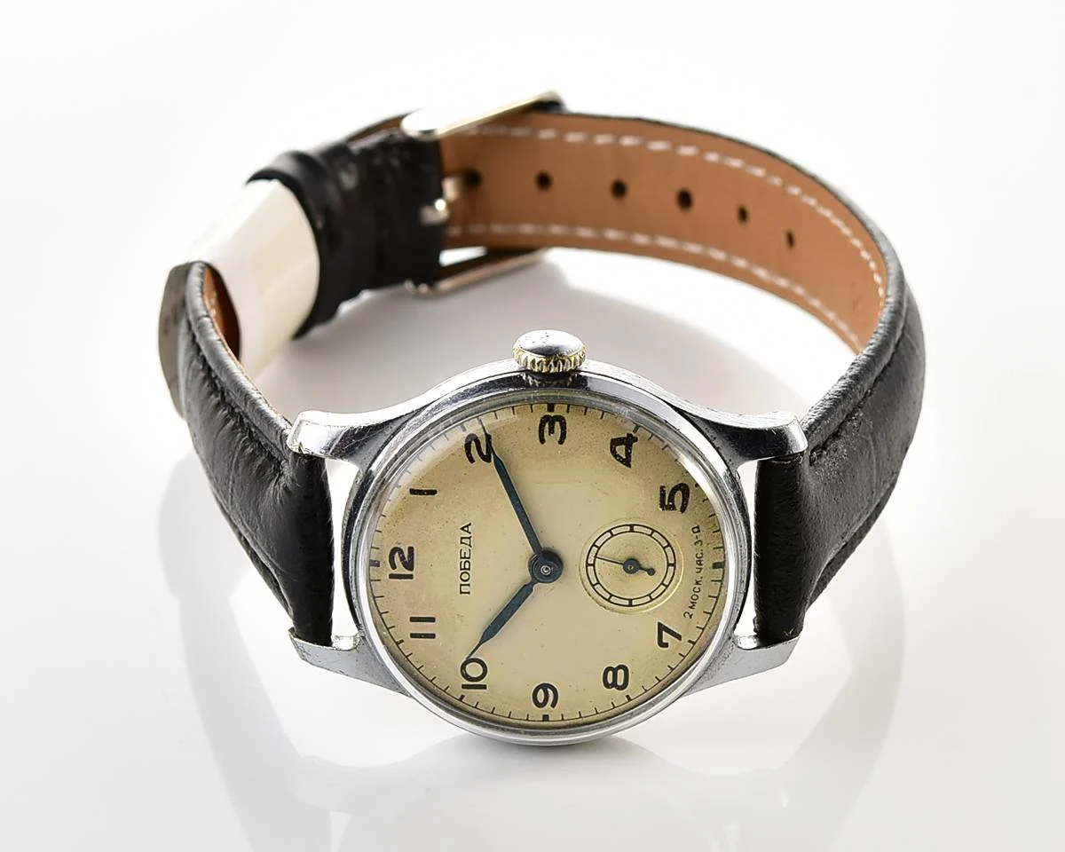 Vintage Soviet mechanical Pobeda watch, 2MChZ from 2nd quarter 1953!