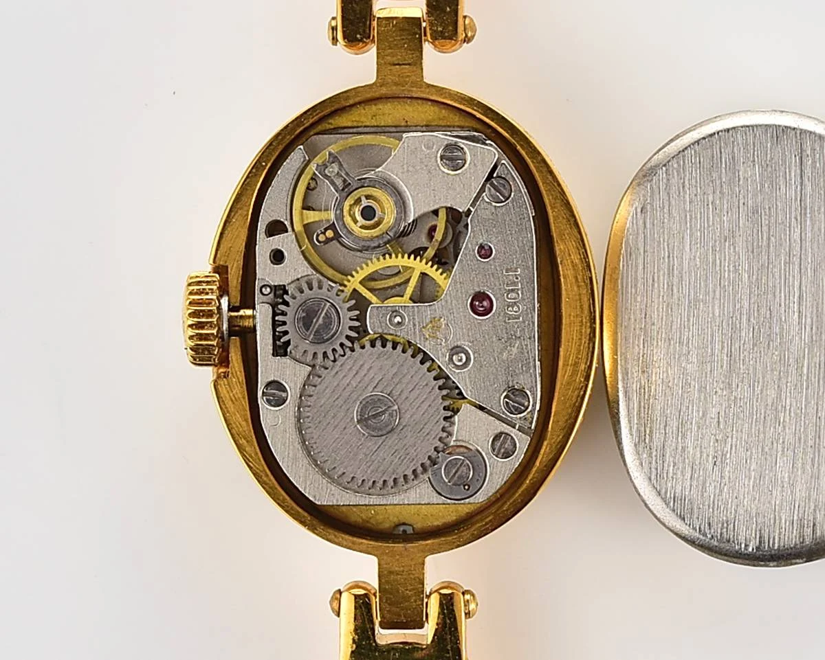 Ukrainian made watch for ladies - featuring flag of 🇺🇦Ukraine