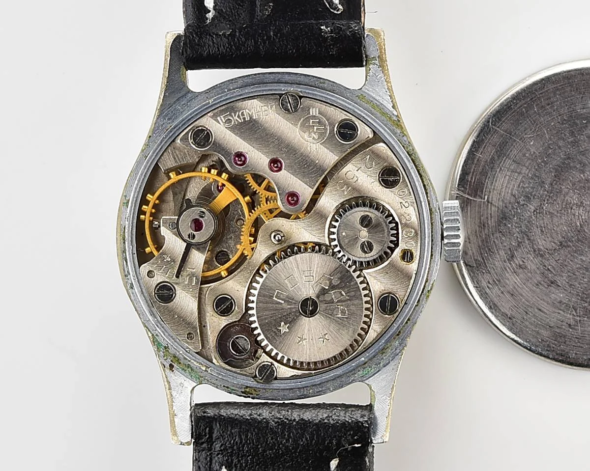 Vintage Soviet mechanical Pobeda watch, ChChZ, 2nd quarter of 1953