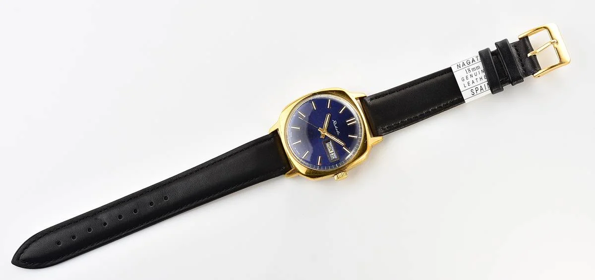 Soviet mechanical Raketa with automatic self winding movement