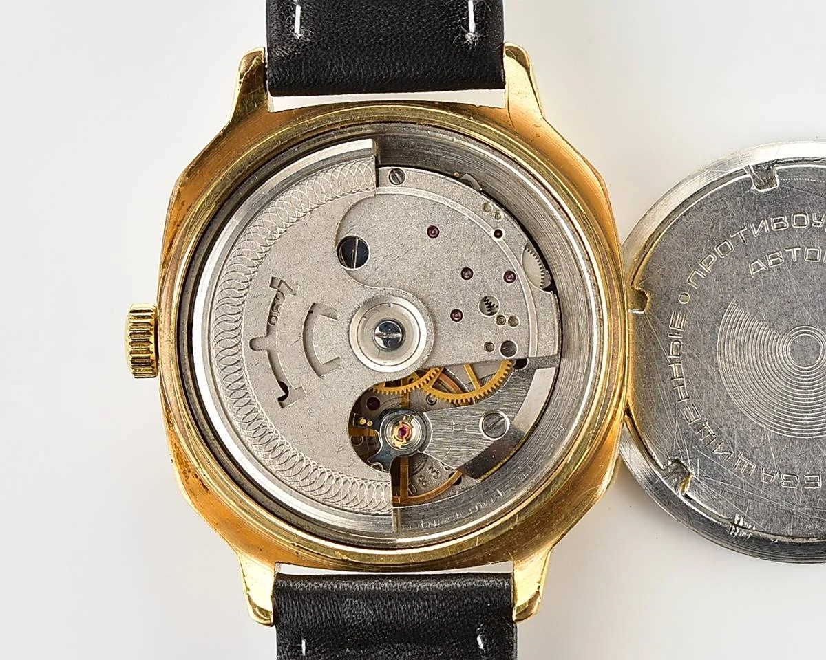 Soviet mechanical Raketa with automatic self winding movement