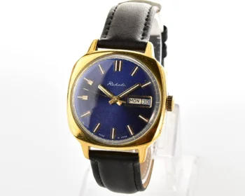 Soviet mechanical Raketa with automatic self winding movement