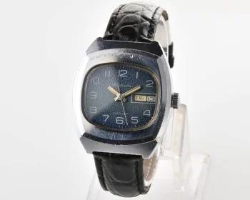 Raketa vintage mechanical wrist watch with double calendar