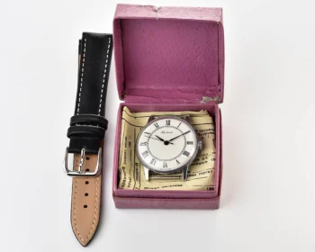 TIME CAPSULE: Vintage Soviet Raketa watch, New Old Stock (NOS)!