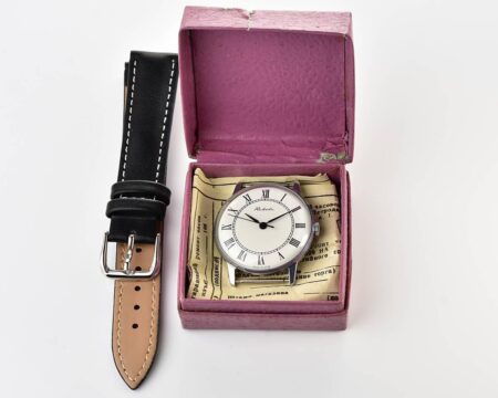 TIME CAPSULE: Vintage soviet Raketa watch, NEW old stock(NOS)!