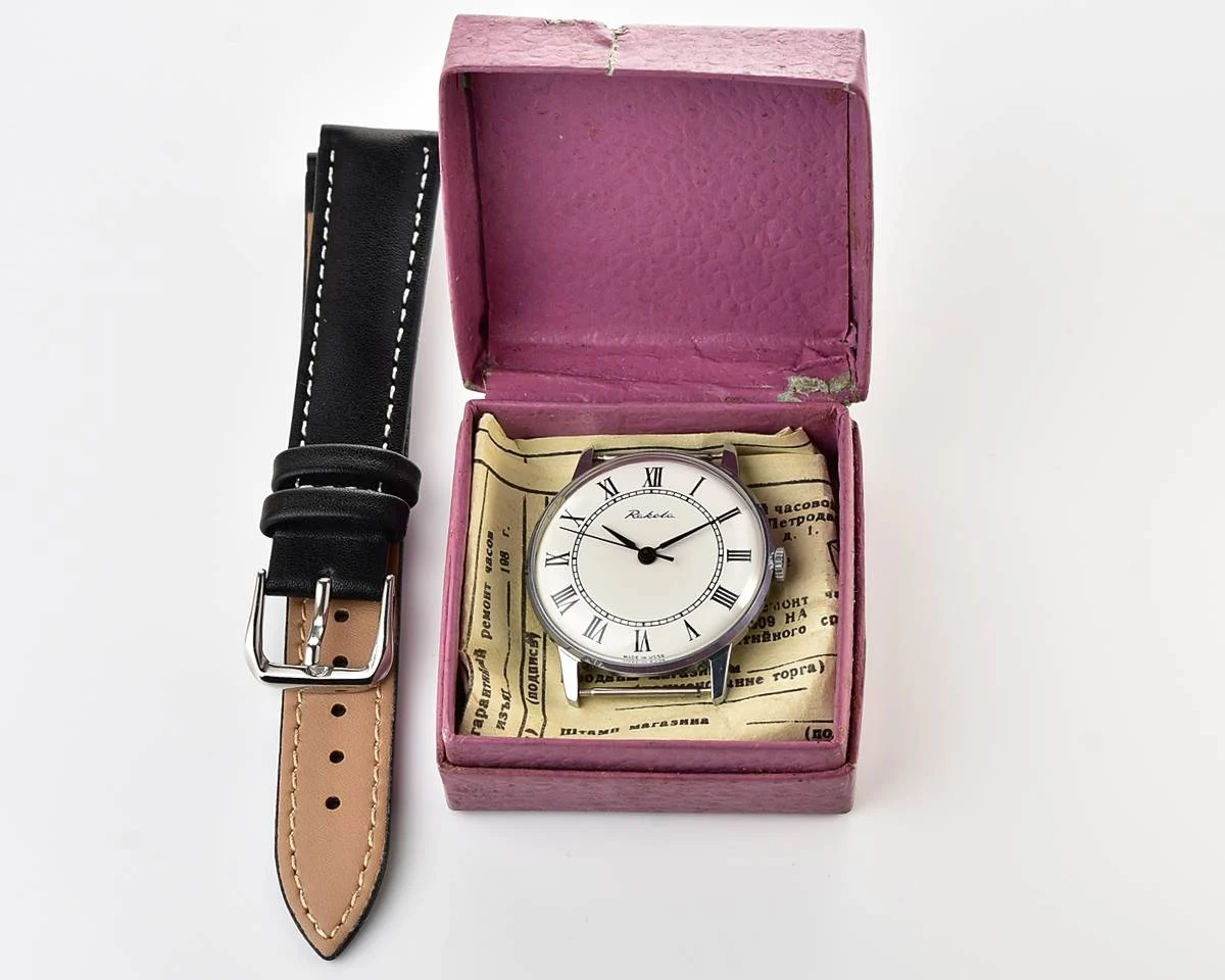 TIME CAPSULE: Vintage Soviet Raketa watch, New Old Stock (NOS)!