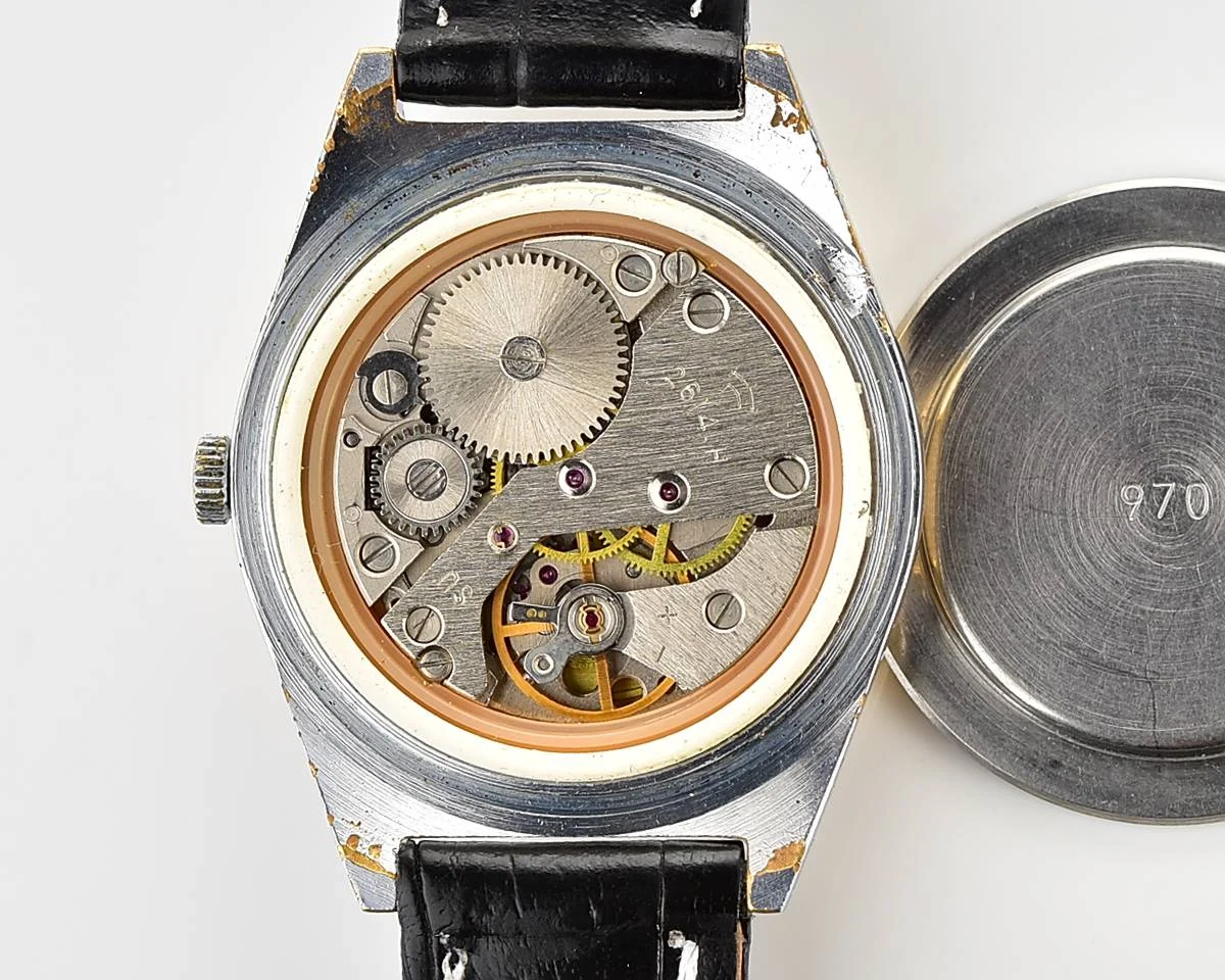 Vintage Soviet wrist watch Raketa