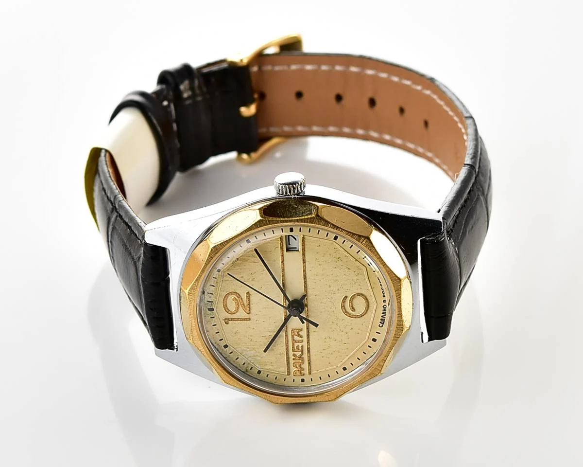 Vintage Soviet wrist watch Raketa