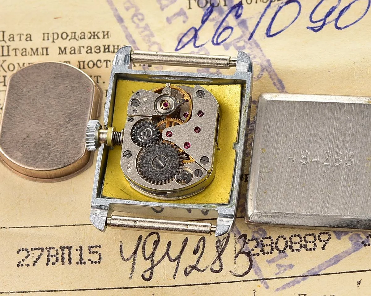 TIME CAPSULE: Slava vintage wrist watch for ladies – New Old Stock (NOS)!