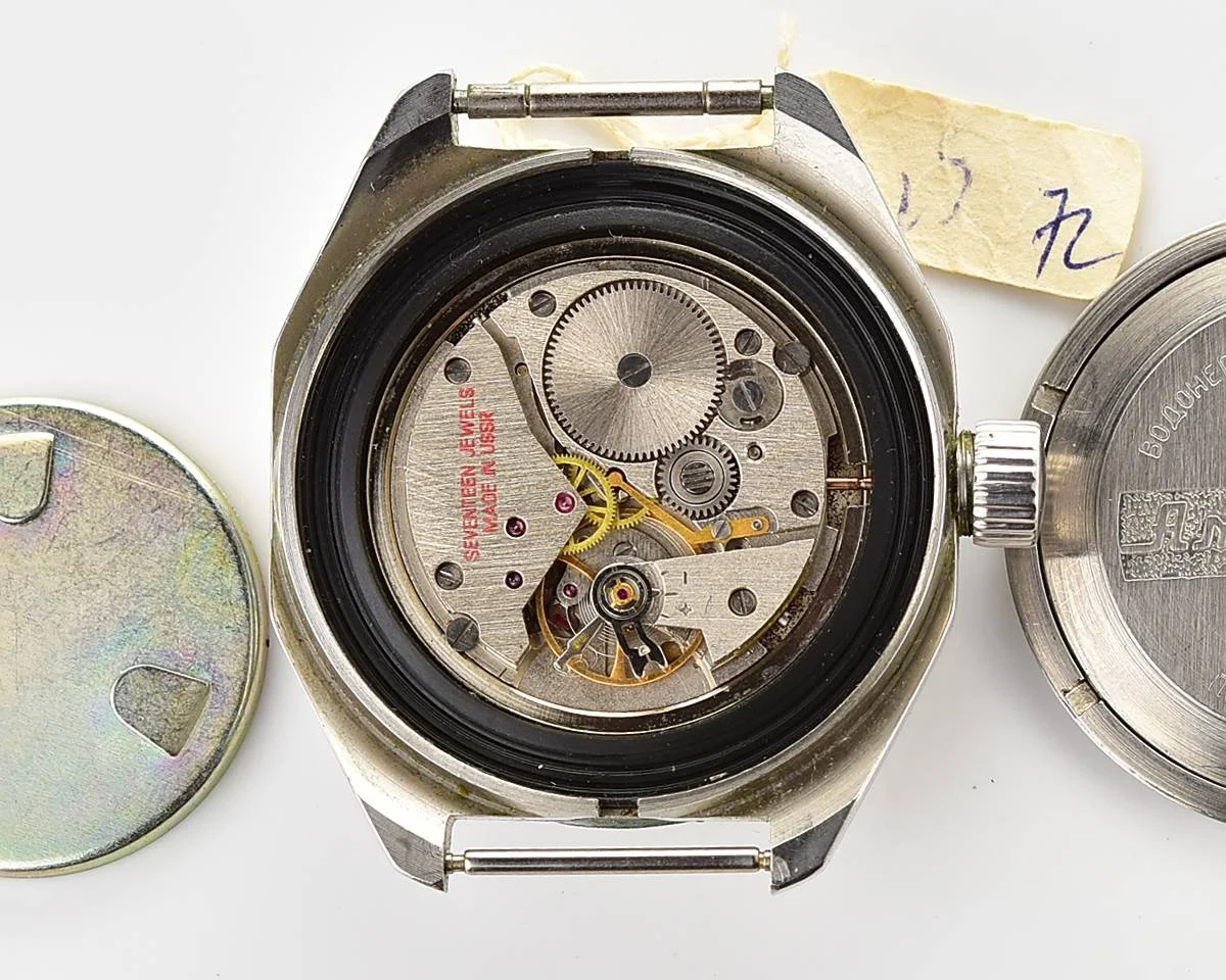 TIME CAPSULE: Mechanical watch Vostok Amphibia – New Old Stock (NOS)!
