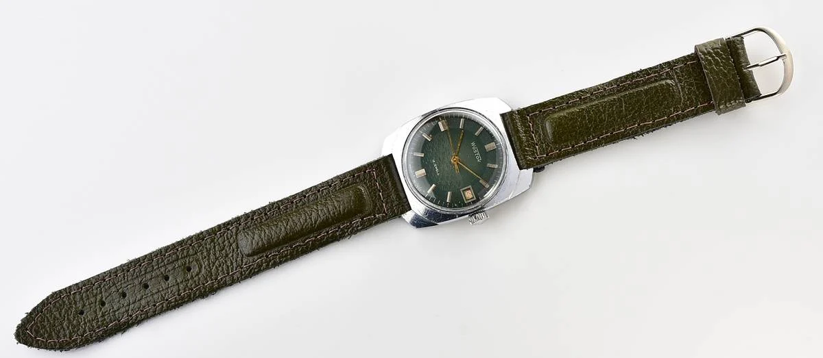 Export Wostok (Vostok) mechanical watch with beautiful textured teal dial