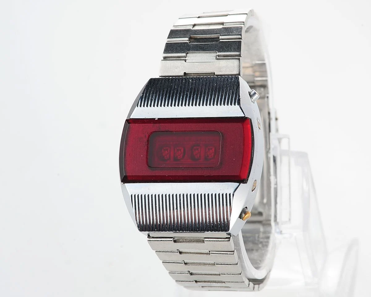 First Red LED Digital Vintage USSR Wrist Watch Electronika E-1 Pulsar!