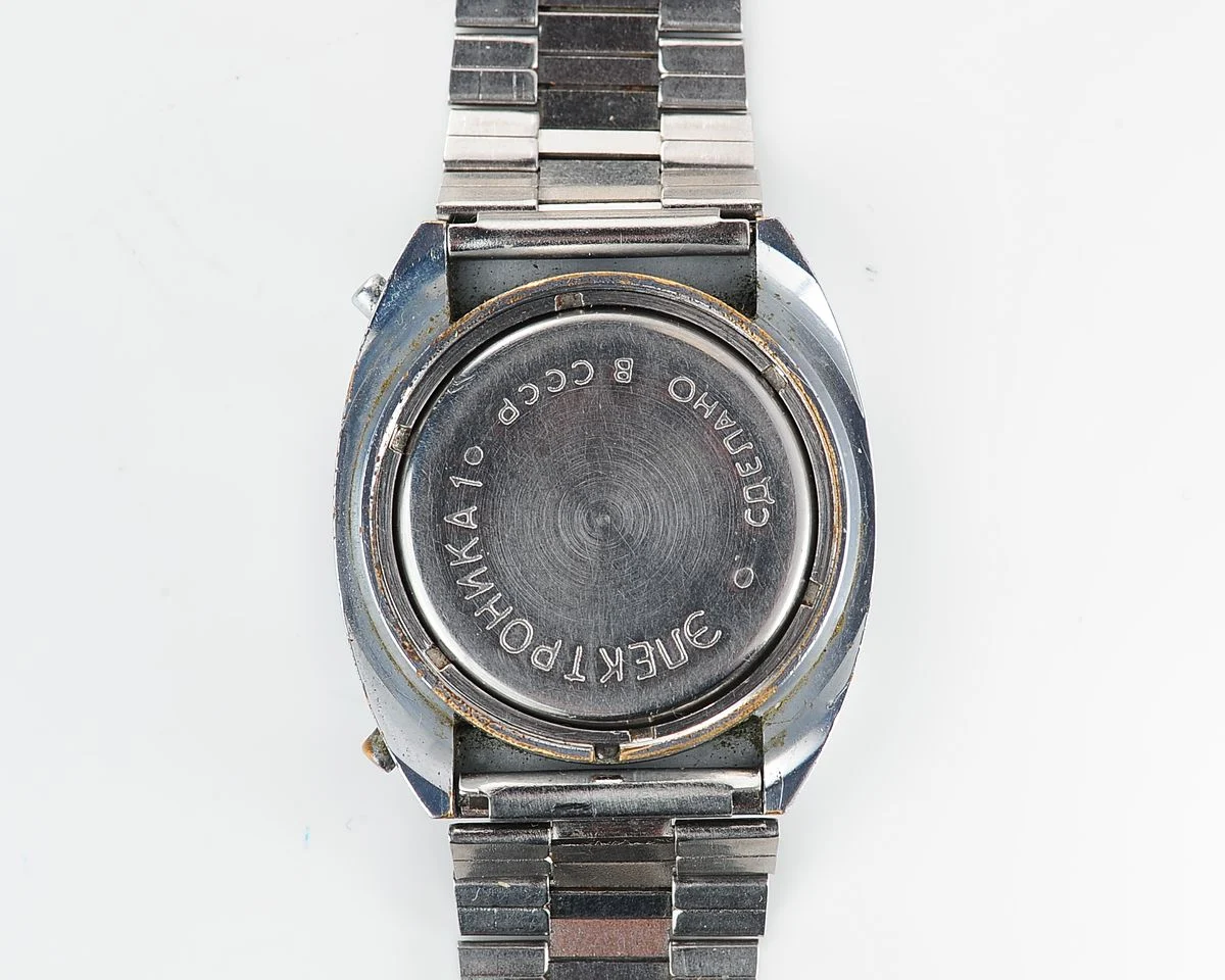 First Red LED Digital Vintage USSR Wrist Watch Electronika E-1 Pulsar!