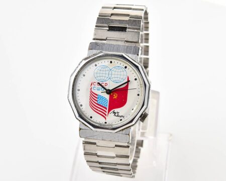 Soviet LUCH wrist watch with quartz movement - USA & USSR flags