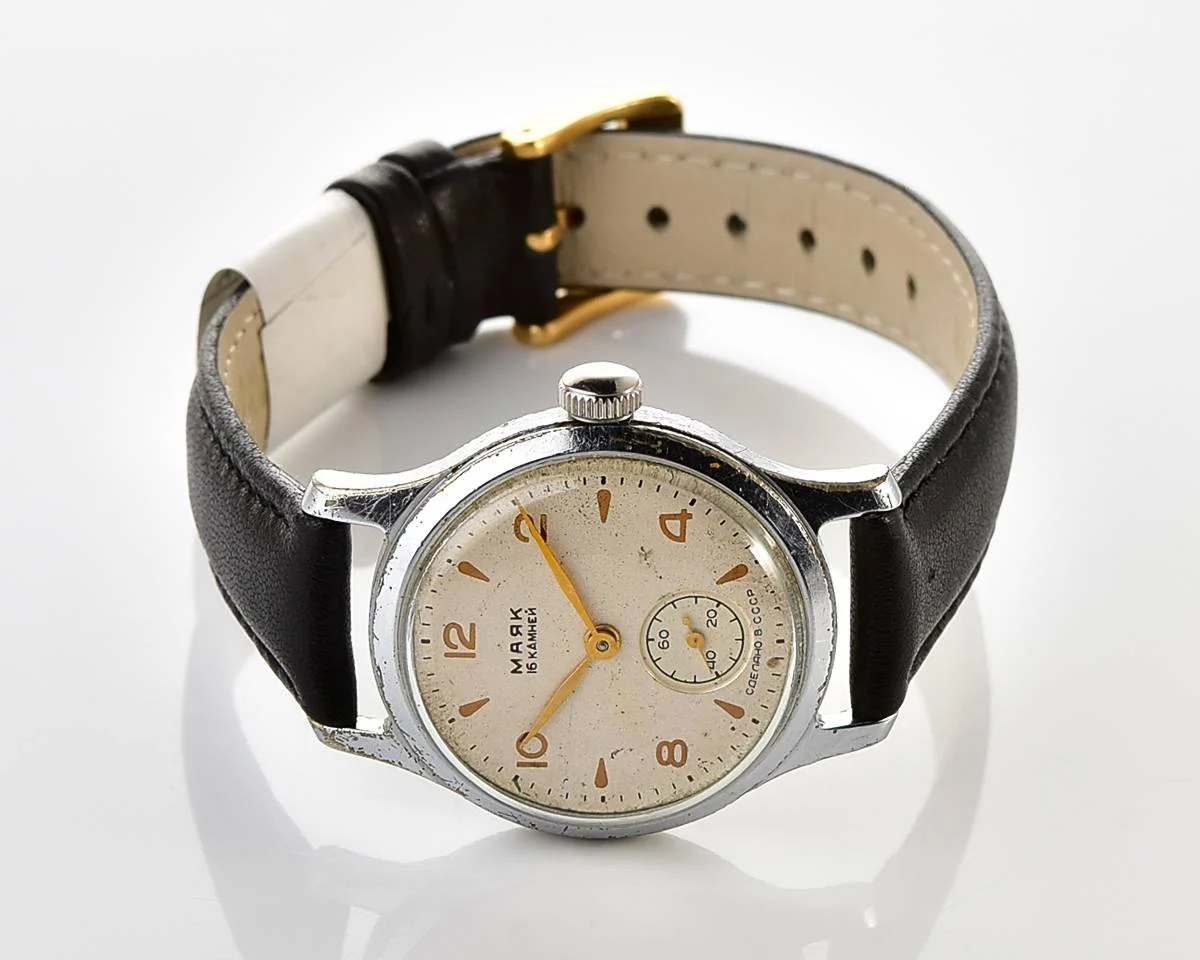 Excellent vintage Soviet Mayak mechanical watch, 1MChZ