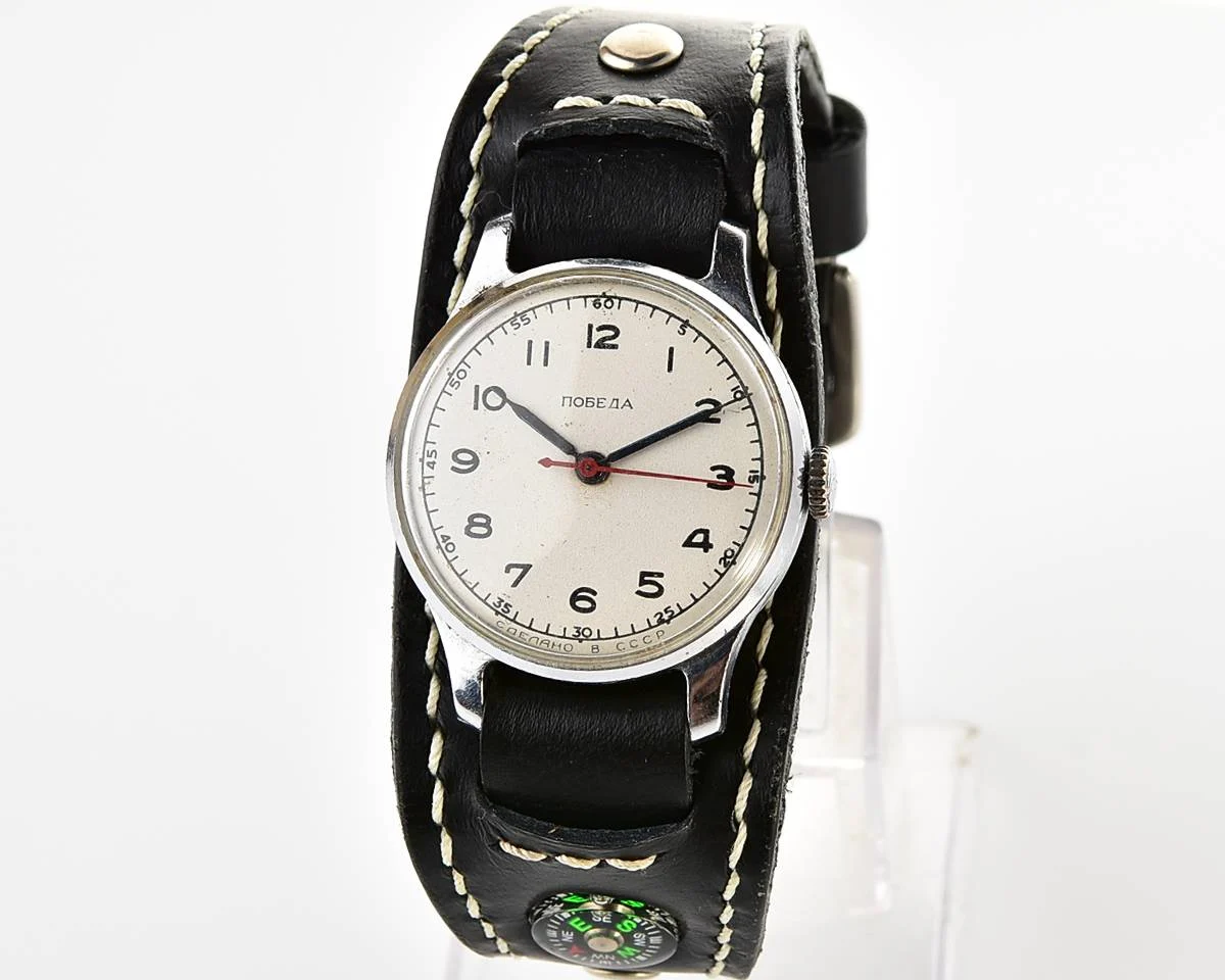 Excellent vintage Pobeda watch with central second hand from 1954 + sturmanskie compass strap!