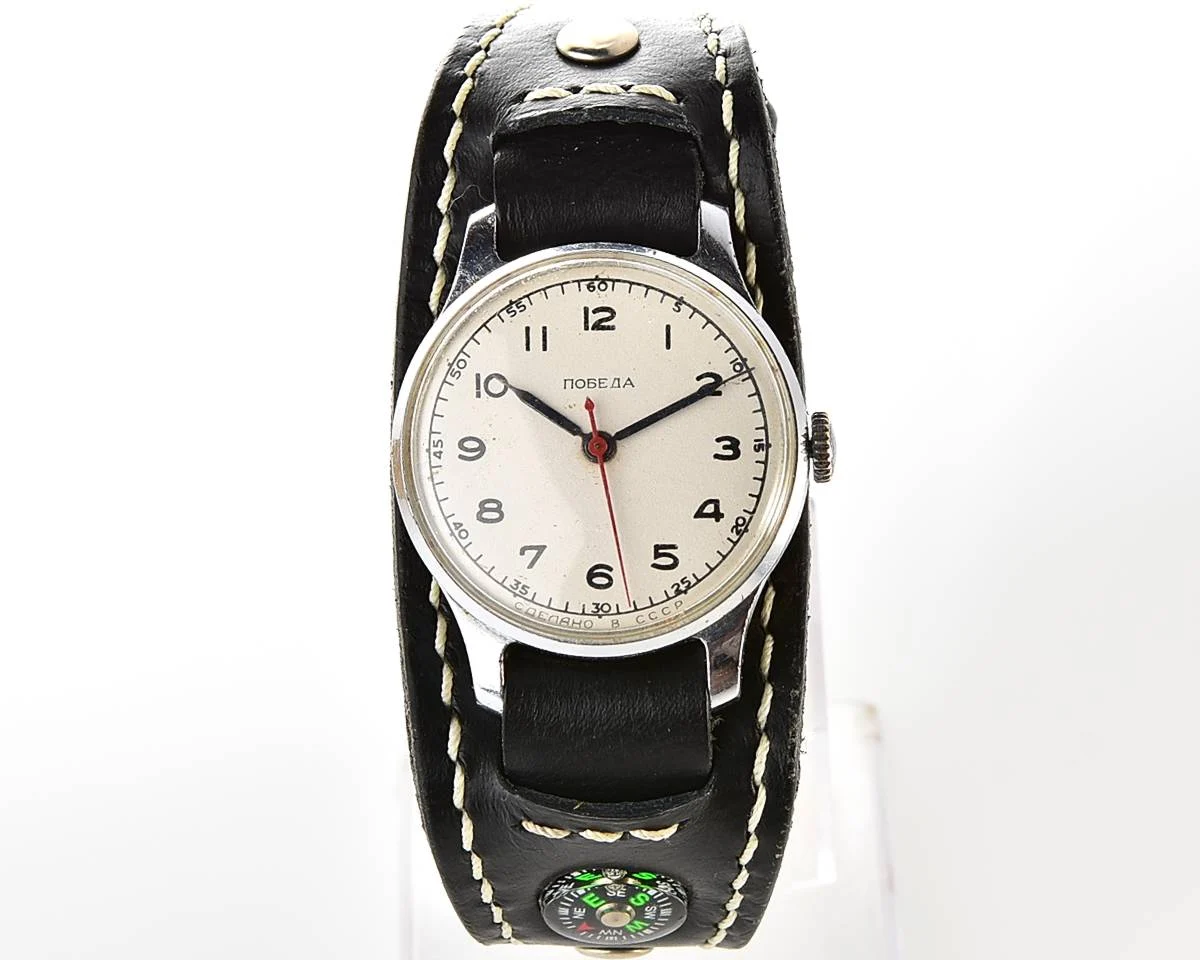 Excellent vintage Pobeda watch with central second hand from 1954 + sturmanskie compass strap!