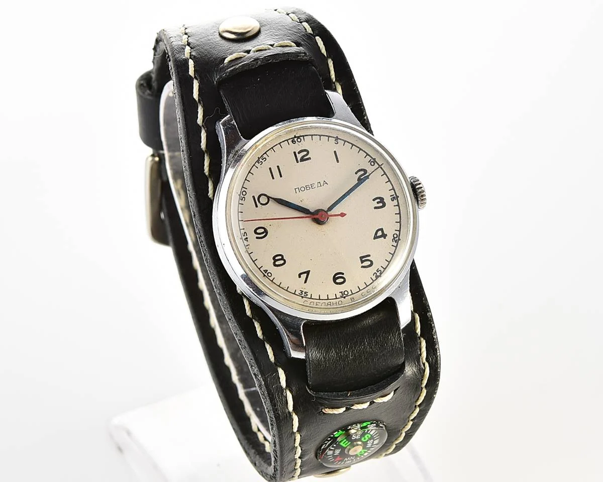 Excellent vintage Pobeda watch with central second hand from 1954 + sturmanskie compass strap!