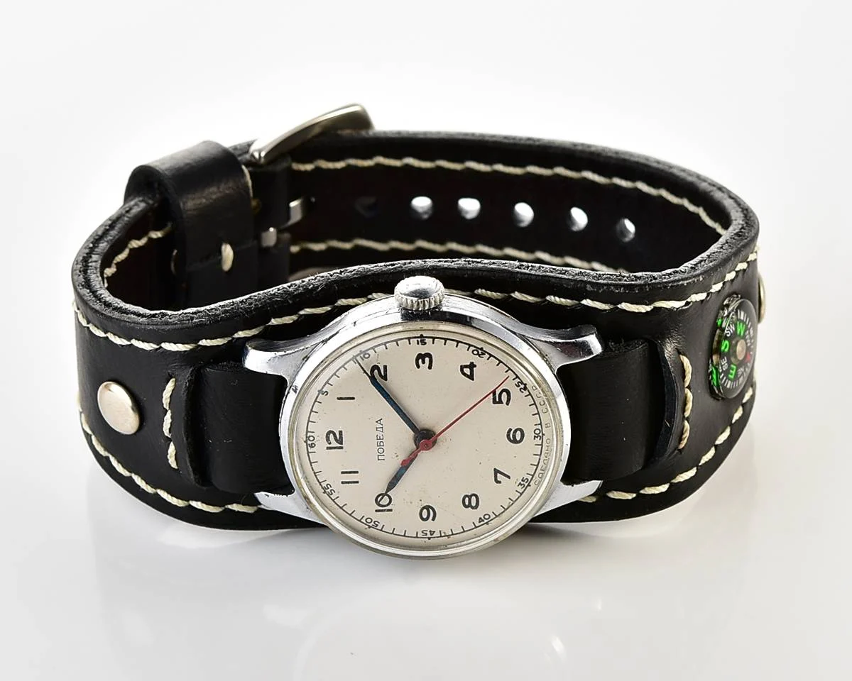 Excellent vintage Pobeda watch with central second hand from 1954 + sturmanskie compass strap!