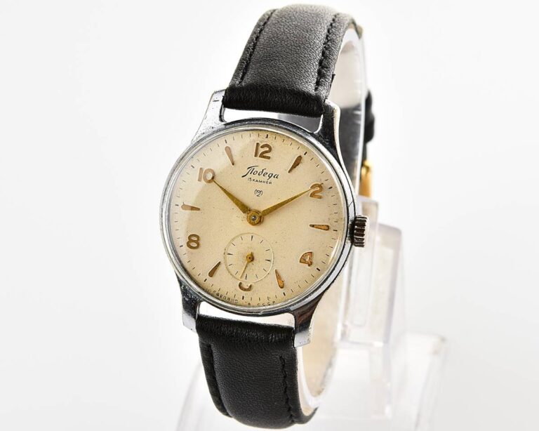 Vintage soviet mechanical POBEDA watch, 2MChZ from 1950s