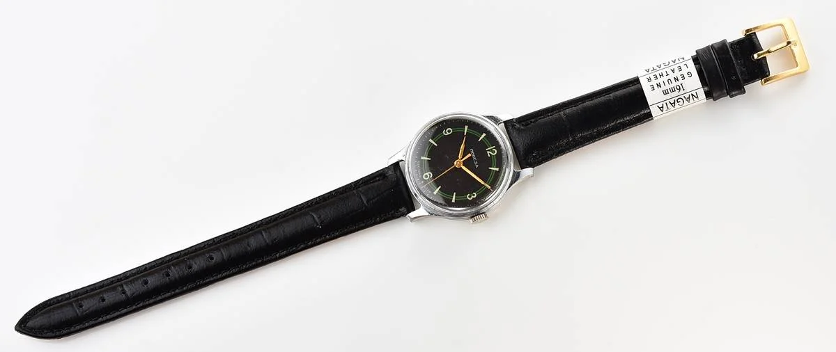 Vintage Soviet mechanical Pobeda with central seconds hand