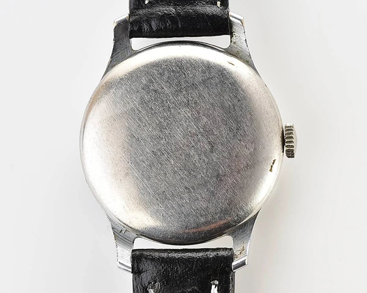 Vintage Soviet mechanical Pobeda with central seconds hand
