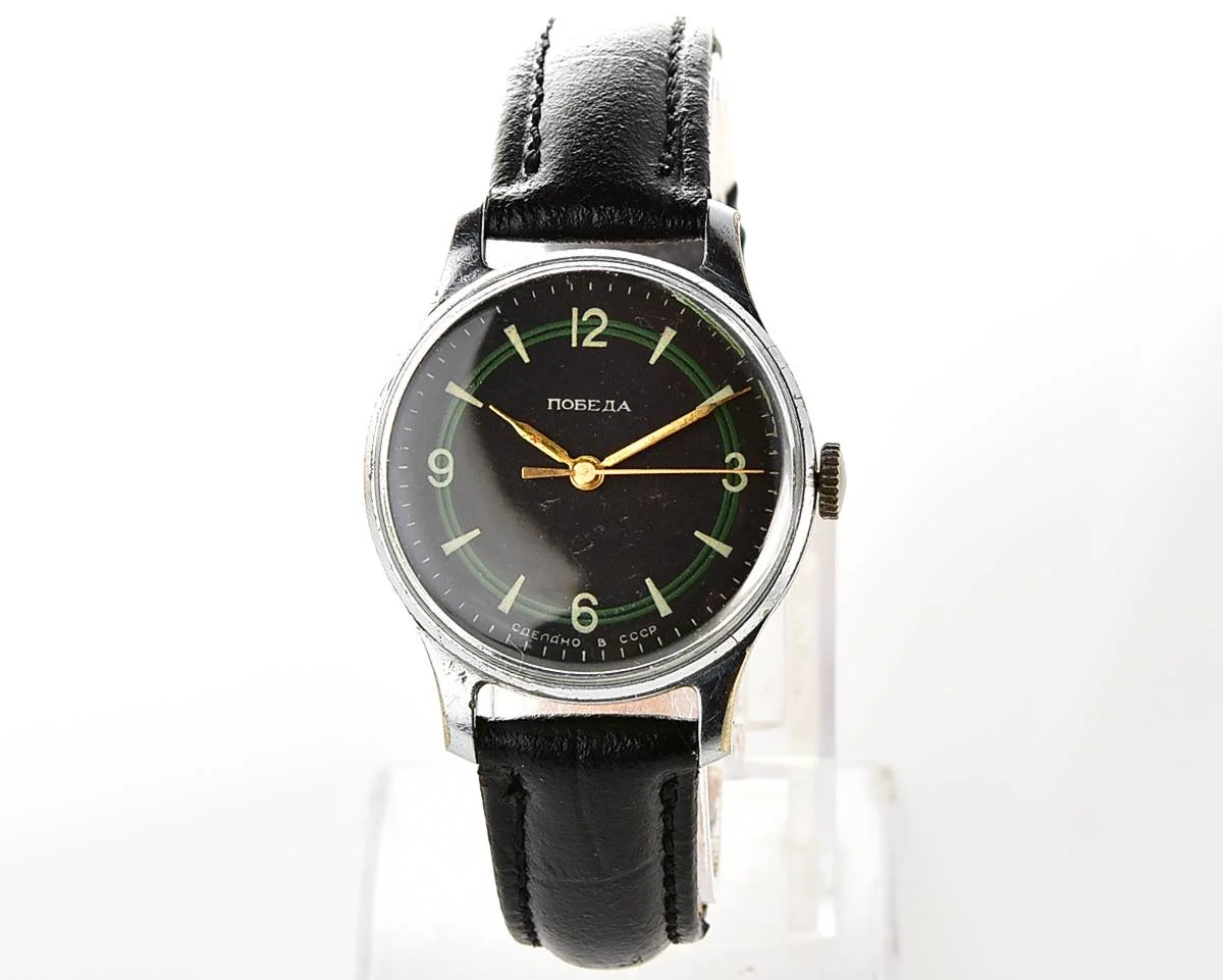 Vintage Soviet mechanical Pobeda with central seconds hand