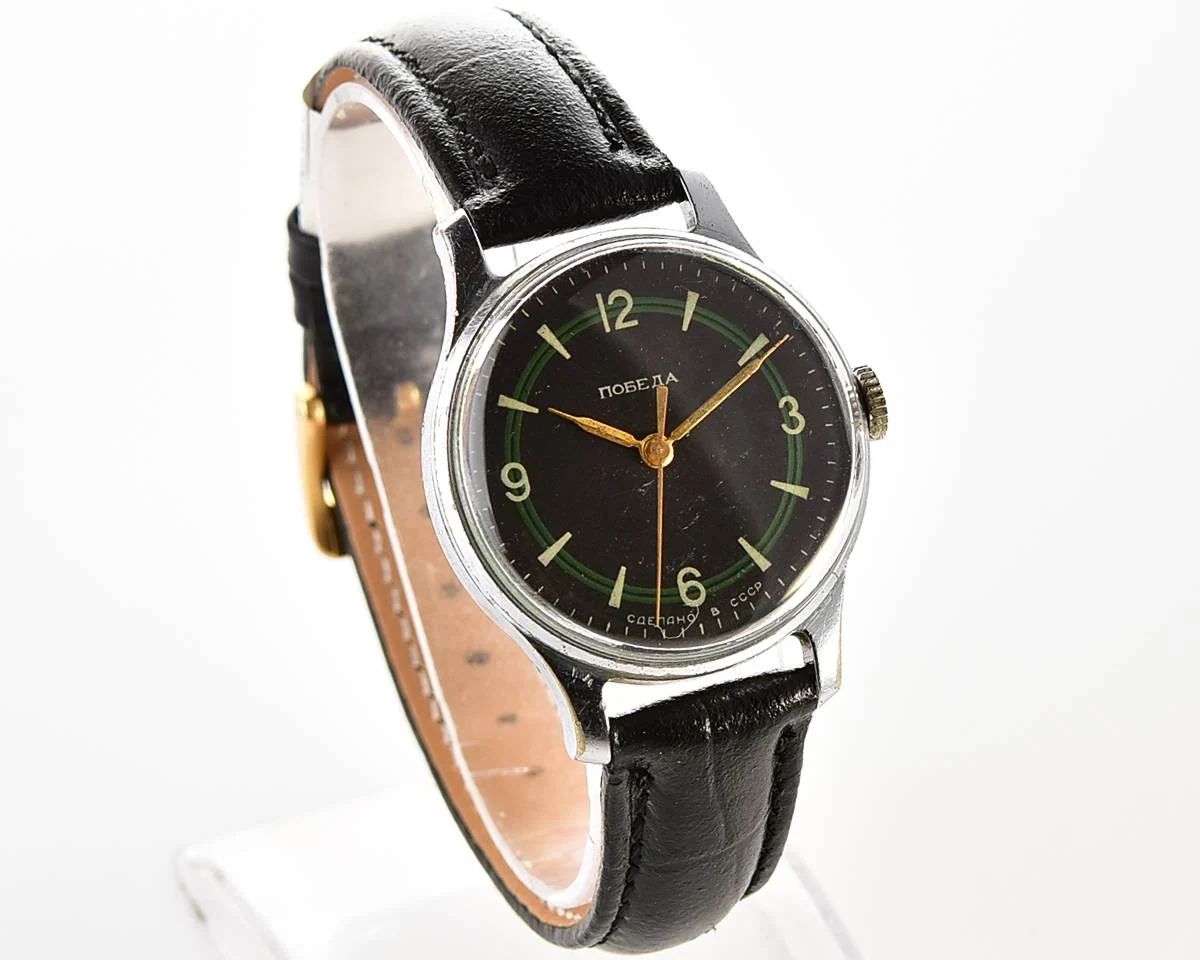 Vintage Soviet mechanical Pobeda with central seconds hand