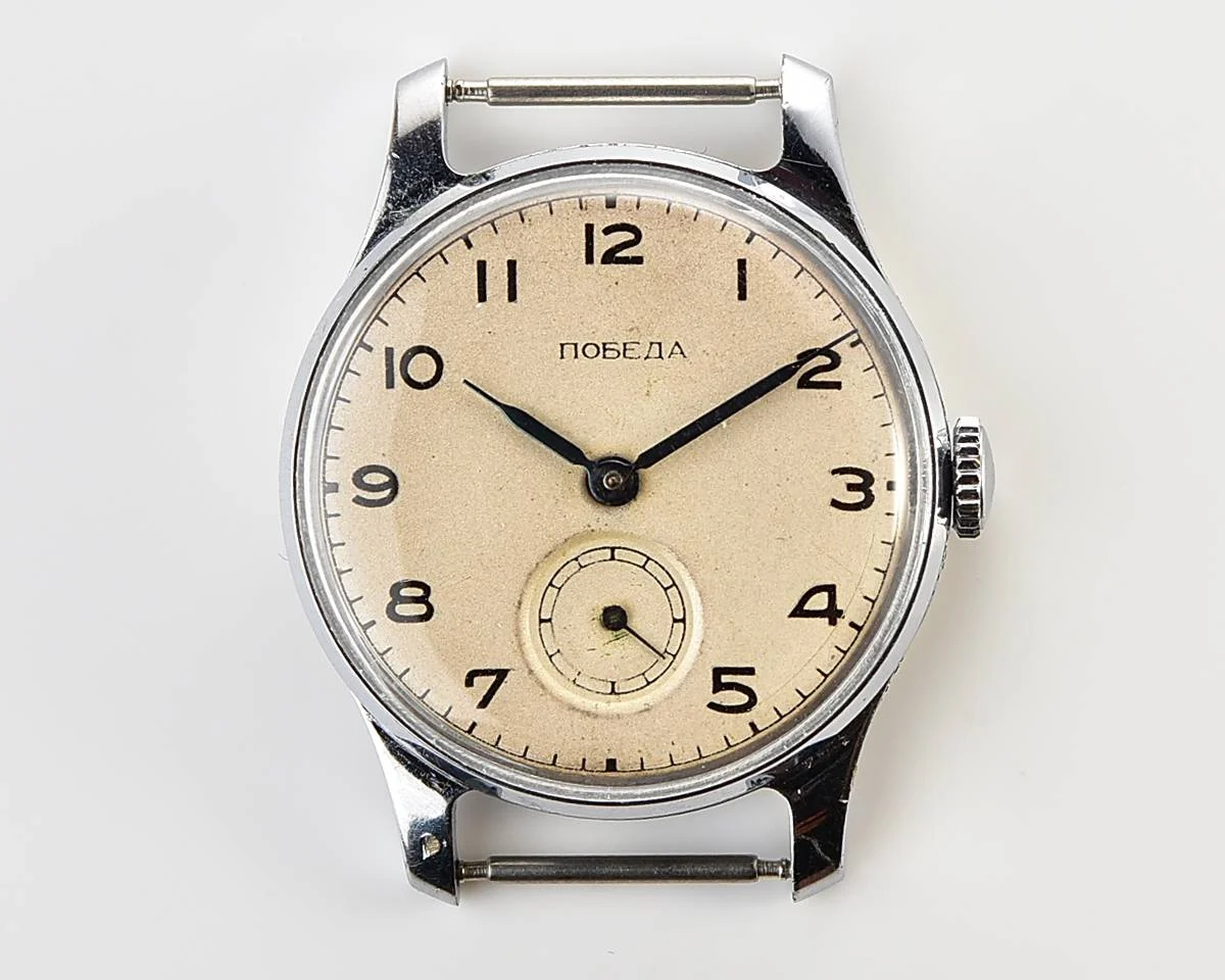 Vintage Soviet mechanical Pobeda wrist watch, 1MChZ, 4th quarter of 1953