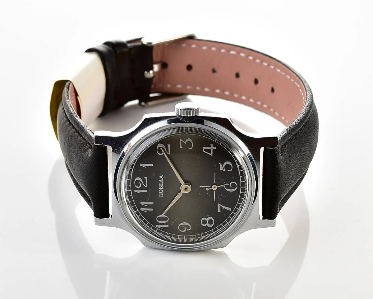 Pobeda Soviet mechanical wrist watch
