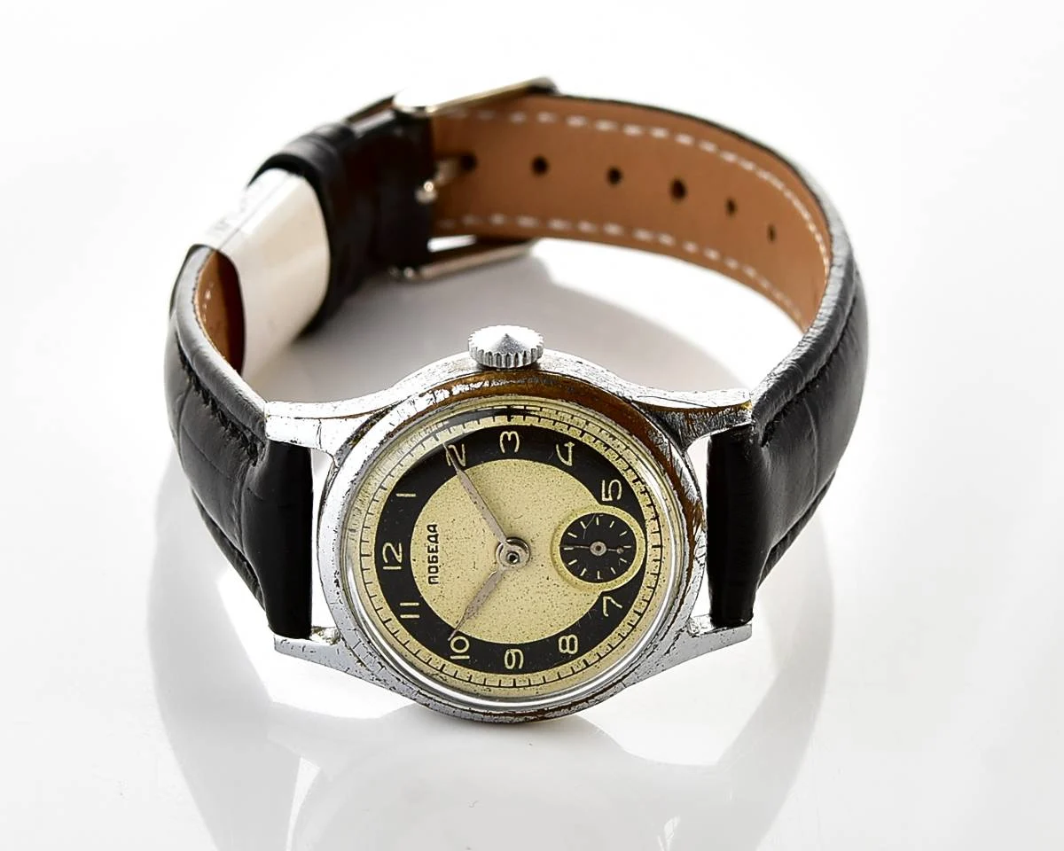 Vintage Soviet mechanical watch Pobeda from 2nd quarter 1957!
