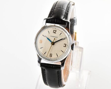 Vintage soviet mechanical POBEDA watch with central seconds hand