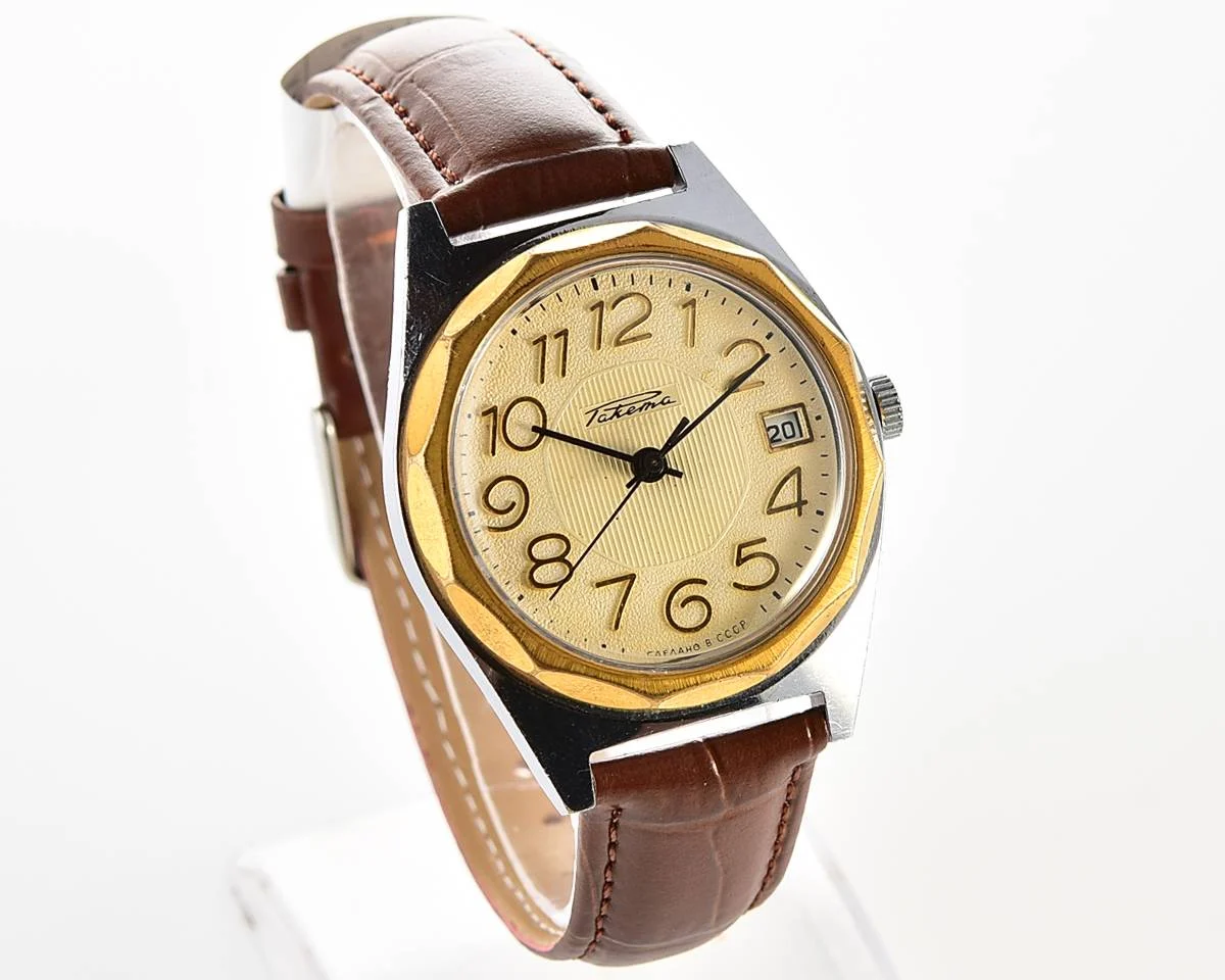 Large Soviet Raketa vintage mechanical watch with stylish minimalistic dial