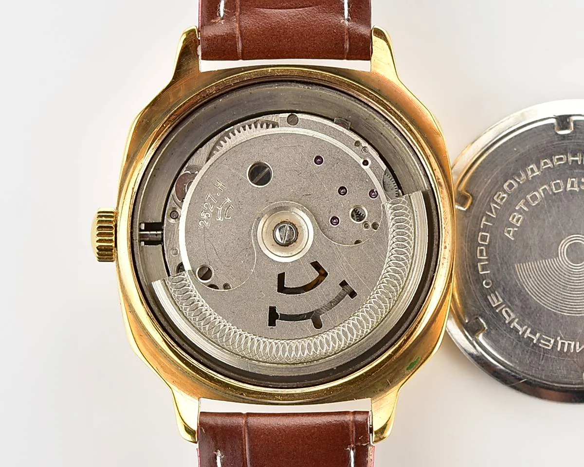 Soviet mechanical Raketa with automatic self winding movement