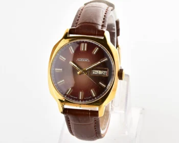 Soviet mechanical Raketa with automatic self winding movement