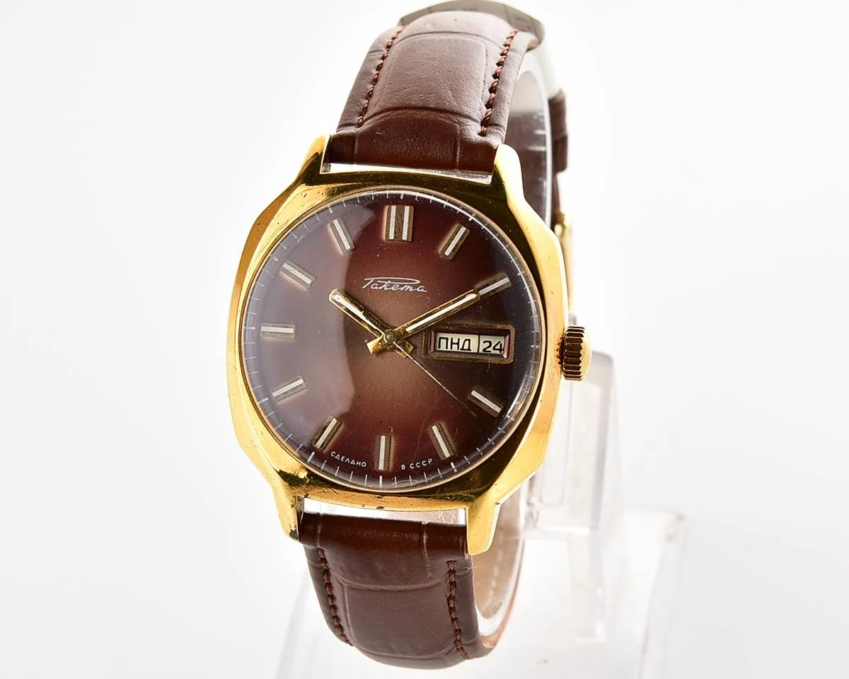 Soviet mechanical Raketa with automatic self winding movement