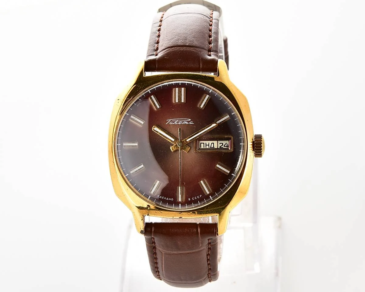 Soviet mechanical Raketa with automatic self winding movement