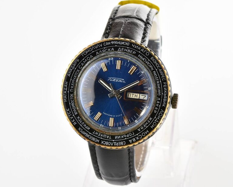 Vintage mechanical RAKETA Goroda(Cities) world time watch