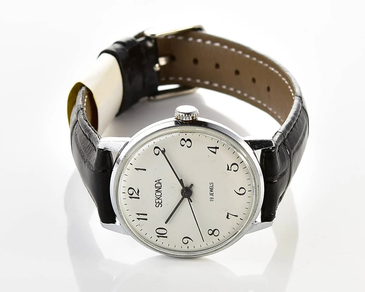 Soviet Sekonda vintage mechanical wrist watch