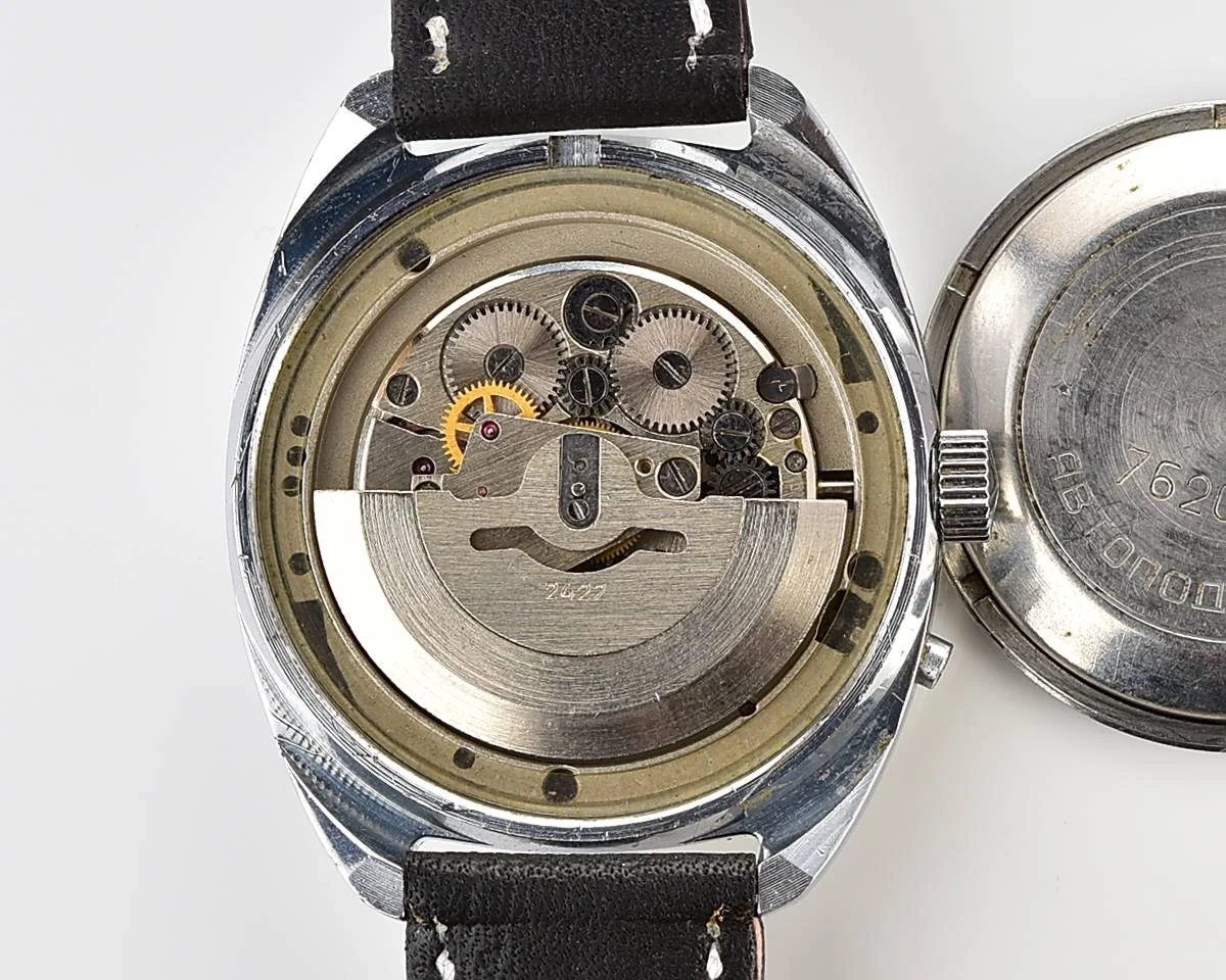 Large Slava Soviet mechanical vintage watch – automatic self winding movement
